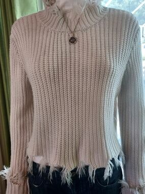 Love Tree Cream Fringed Sharkbite Mockneck Lightweight Arcrylic Sweater. Sz. L